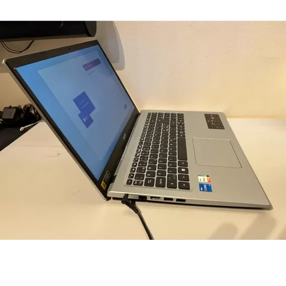 Acer Aspire 3 i5-11/8/256 15.6" laptop (silver)