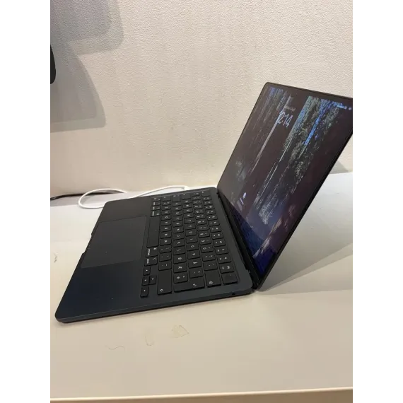 MacBook air 2022 M2 Midnatt