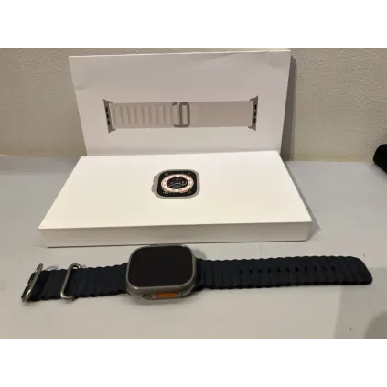 Apple Watch Ultra 49mm Titanium Starlight Alpine Loop M