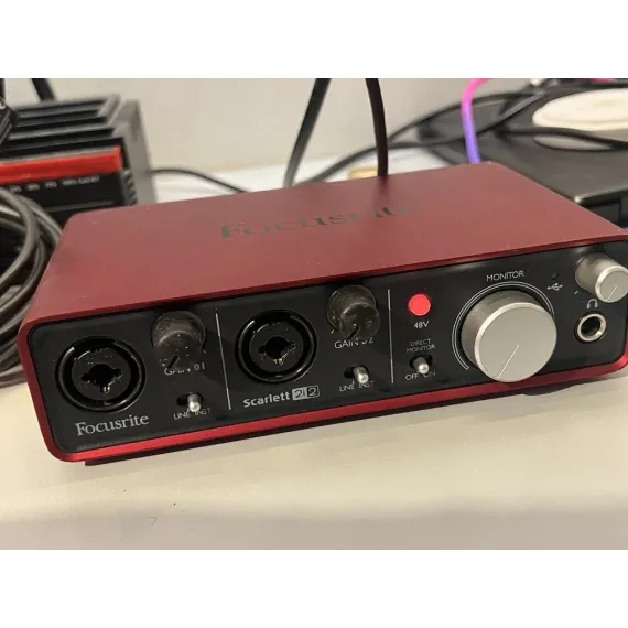 Focusrite Scarlett 2i2 1 gen