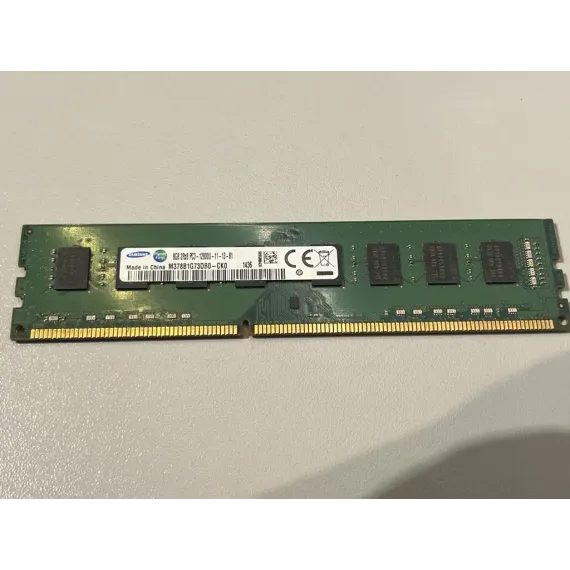Samsung 8GB PC3-12800 DDR3-1600MHz non-ECC Unbuffered CL11 240-Pin