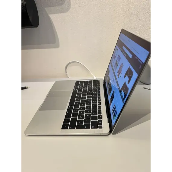 MacBook air late 2018 Silver