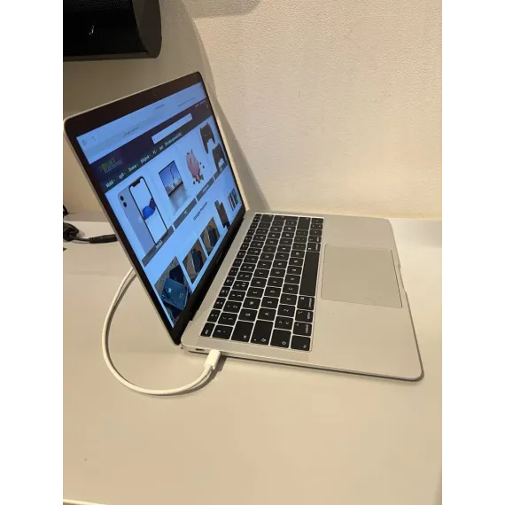 MacBook air late 2018 Silver