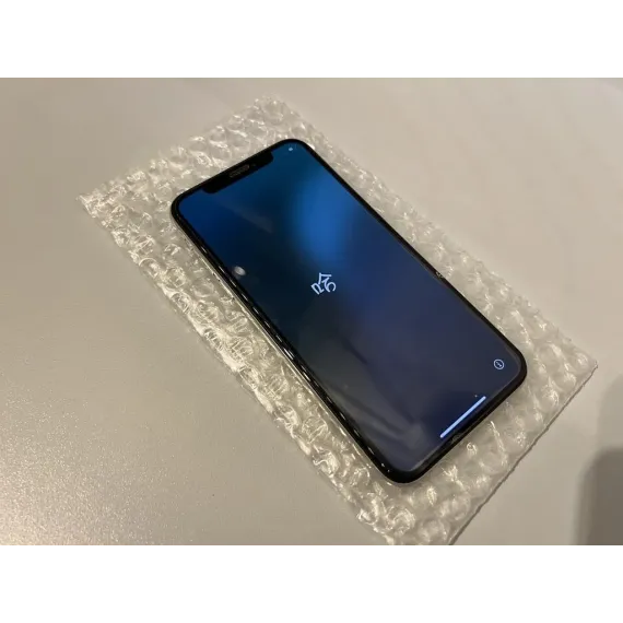 Iphone XS - Silver - 64gb - Grad B