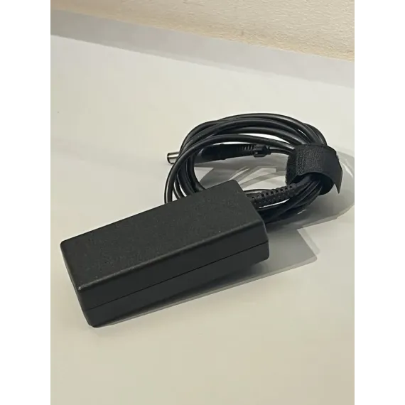 Brukt HP 677774-002 Strømadapter – 65W 19.5V 3.33A