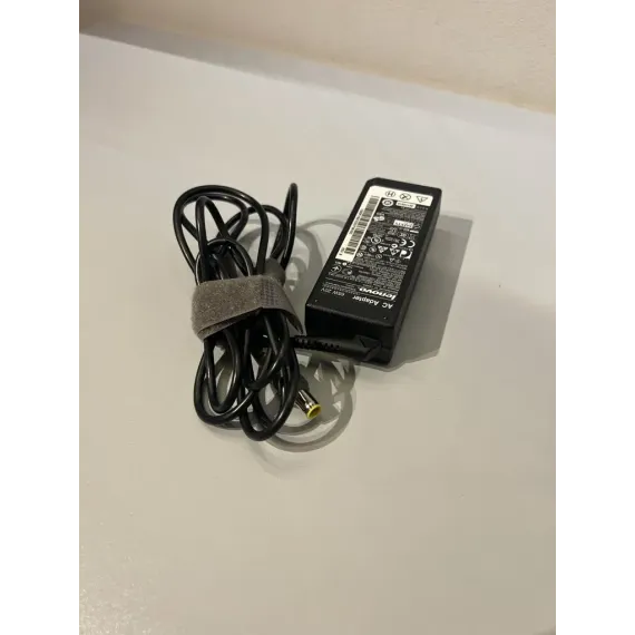 Brukt Lenovo Strømadapter – 65W 20V 3.25A
