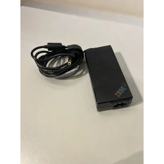 IBM AC Adapter 16V 4.5A – Original strømadapter