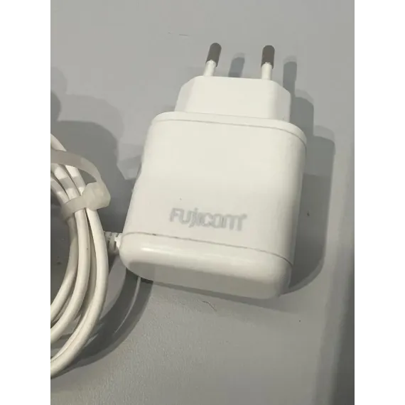 Fujicom 5V Micro-USB Vegglader – Brukt