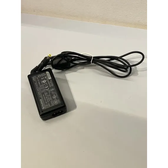 Fujifilm AC-5VW 5V 1.5A Strømforsyning – 13W (Brukt)
