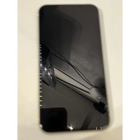 iPhone 11 – 64GB Hvit – Grade A – Ny skjerm og nytt originalt batteri (100%)