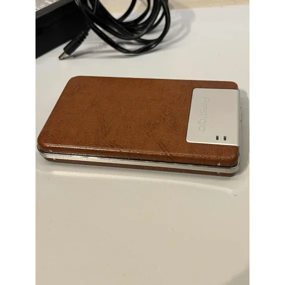 Prestigio 80GB Retro Mobil Harddisk med Kopifunksjon og Skinnetui