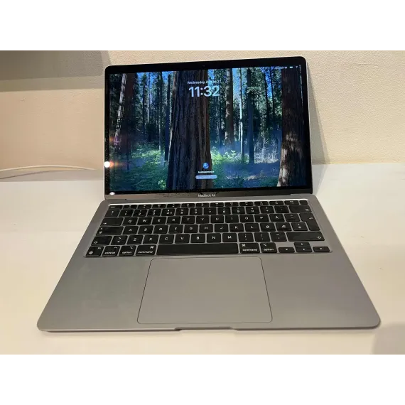 Apple MacBook Air 13.3" M1 (2020) – 8GB / 256GB – Space Gray