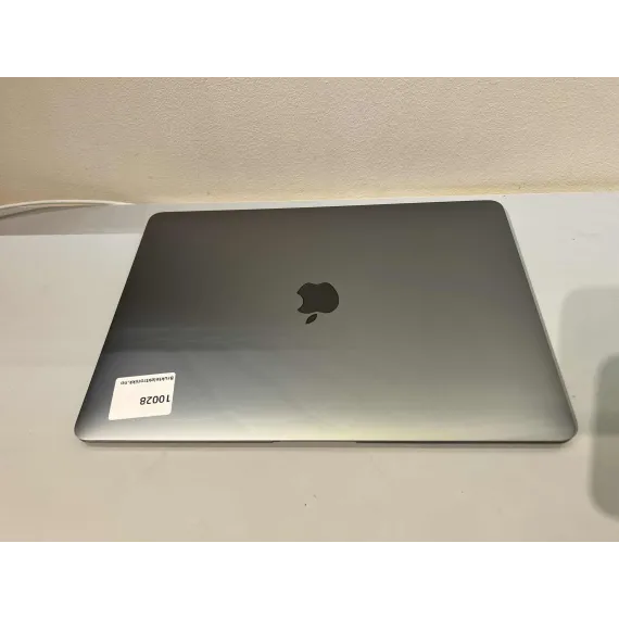 Apple MacBook Air 13.3" M1 (2020) – 8GB / 256GB – Space Gray