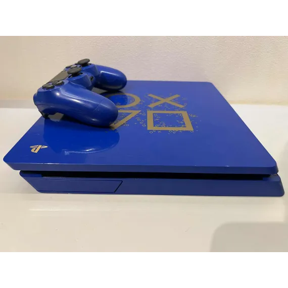 PlayStation 4 Days of Play Edition 500GB – Limited Edition