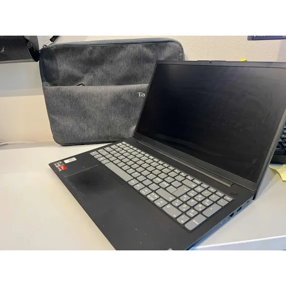 Lenovo V15 Gen 2 – Ryzen 5 / 8GB RAM / 256GB SSD / Win 11 Pro (2022)