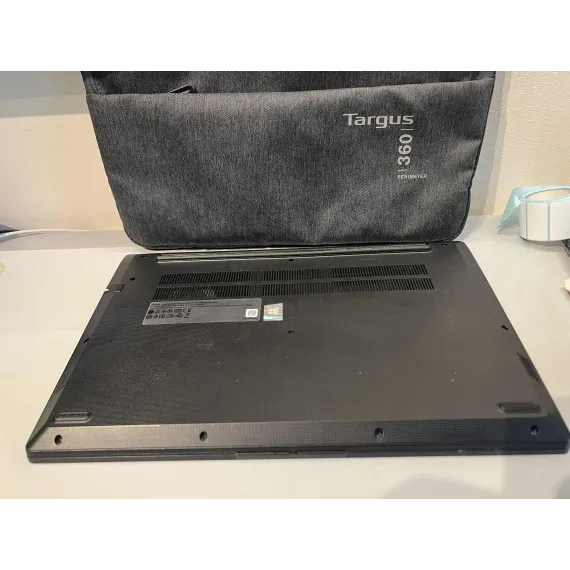 Lenovo V15 Gen 2 – Ryzen 5 / 8GB RAM / 256GB SSD / Win 11 Pro (2022)