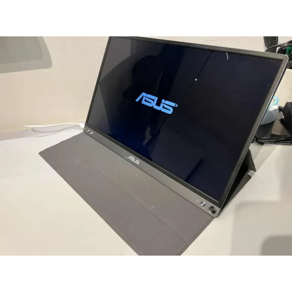 ASUS ZenScreen MB16AC – 15,6" bærbar skjerm (2019)
