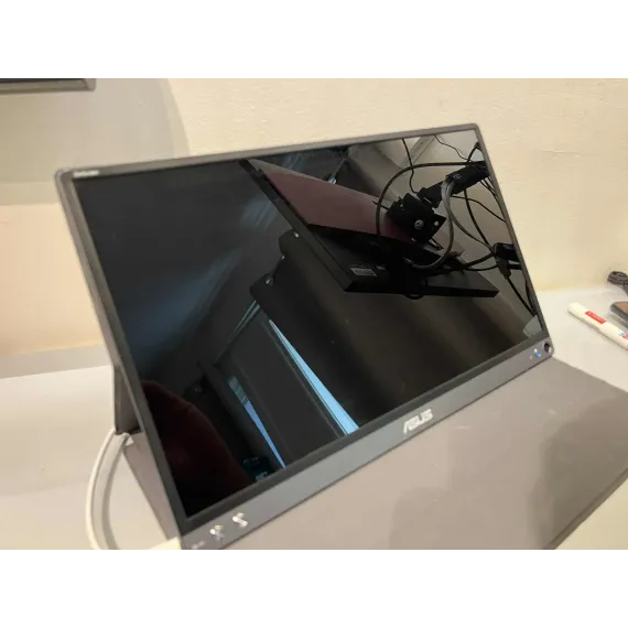 ASUS ZenScreen MB16AC – 15,6" bærbar skjerm (2019)