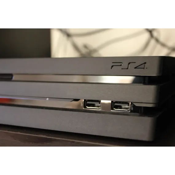 Brukt PlayStation 4 Pro