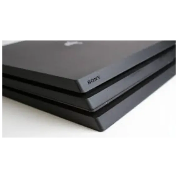 Brukt PlayStation 4 Pro – 2000GB