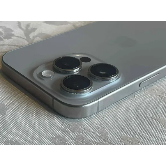 iPhone 15 Pro 128GB Natural Titanium – Grad B