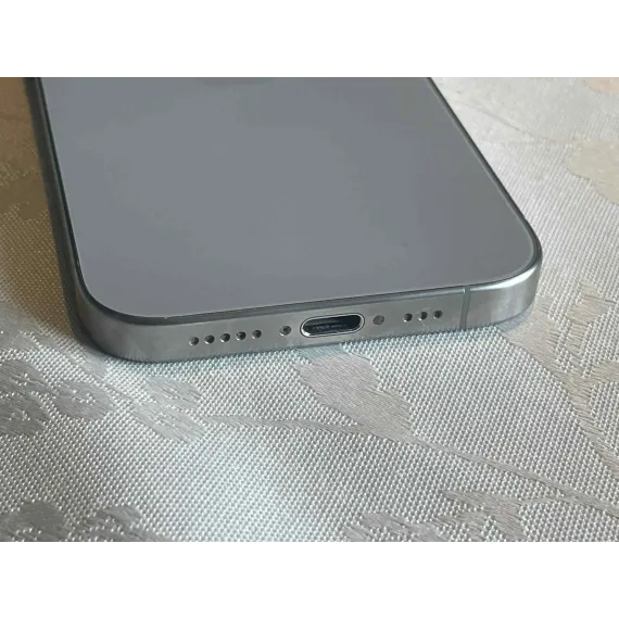 iPhone 15 Pro 128GB Natural Titanium – Grad B