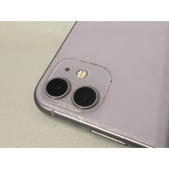 iPhone 11 64 GB Lilla – Grad B (ny skjerm & batteri)