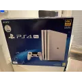 Sony PlayStation 4 Pro – Glacier White 1TB (Brukt, original pakning)