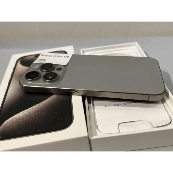 iPhone 15 Pro 128 GB – Natural Titanium (Grad A/B)