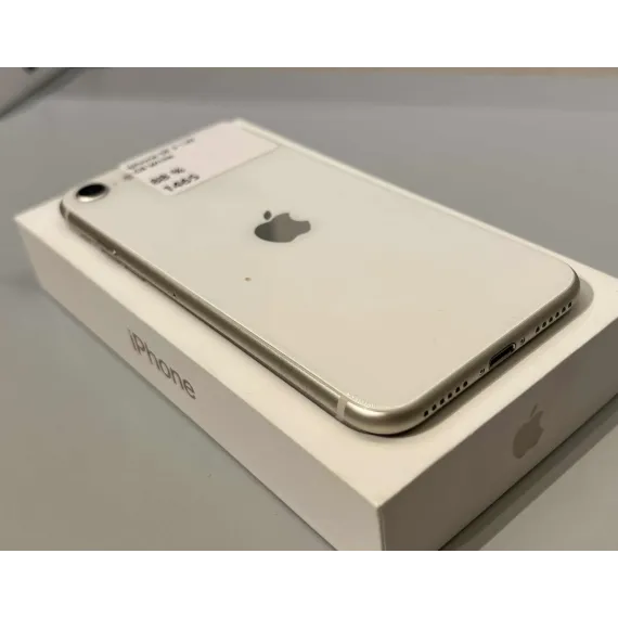 iPhone SE (3. generasjon) – 128GB – Hvit